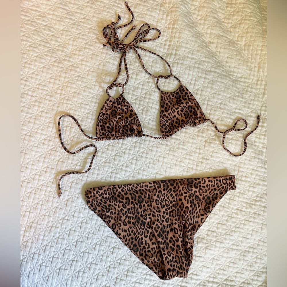 NWOT Skatie Kualoa cheetah bikini set; Alice top (S); Cheryl bottoms (M);